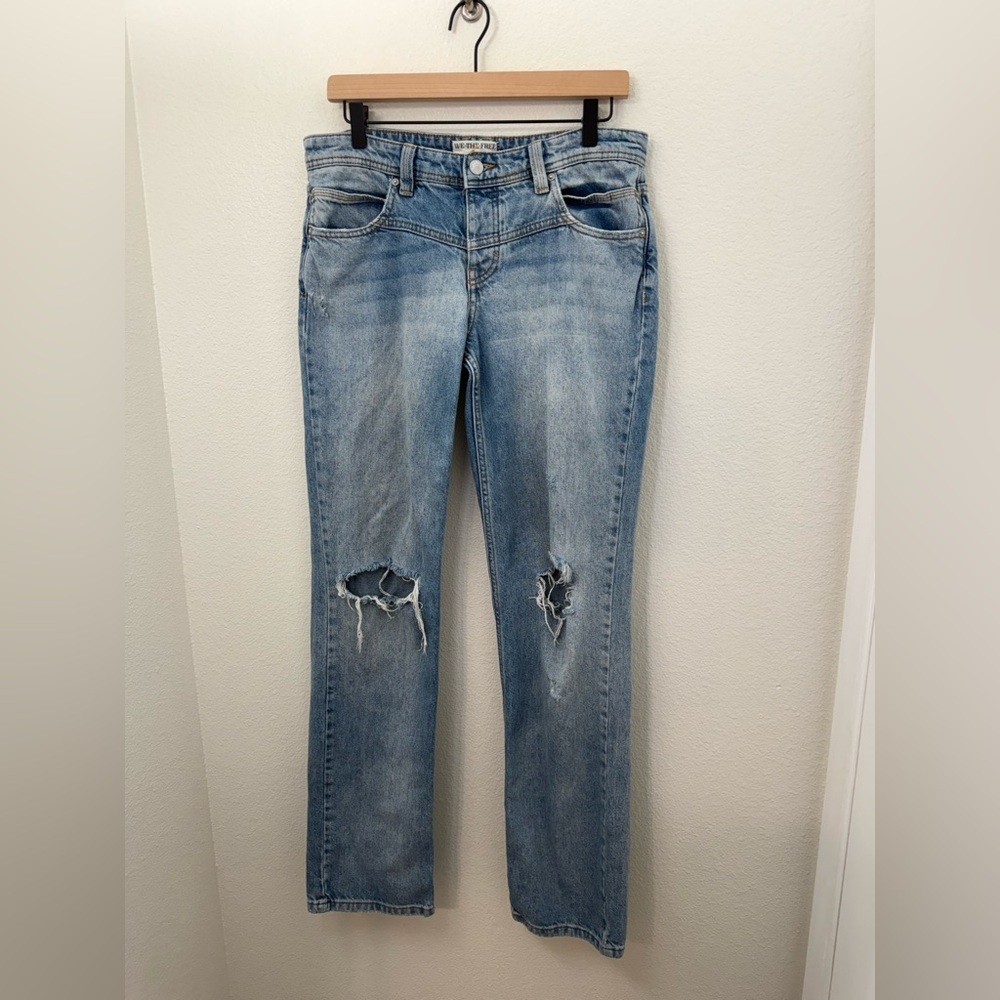We the Free Shelby Distressed Low Rise Boyfriend Jean Size 28